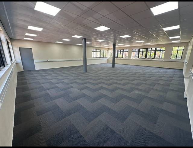 161M² OFFICE TO LET IN WESTVILLE